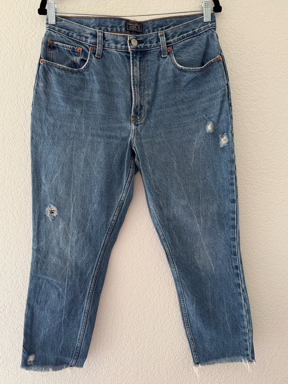 Abercrombie & Fitch A&F Mom Jeans – Size 30/10R